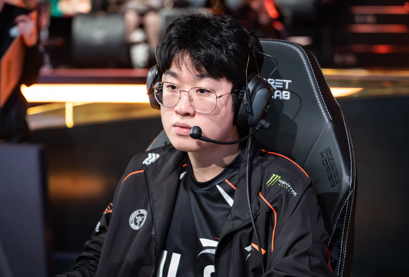 开云体育-HLE翻盘C9，Kanavi开启传奇时刻焦点之战入围赛，成为赛场最大亮点的简单介绍