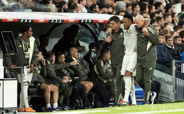 开云体育官方网站-关于皇马后卫线缺陷暴露，失球频频致使进攻受挫的信息